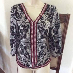 White House black market blouse
